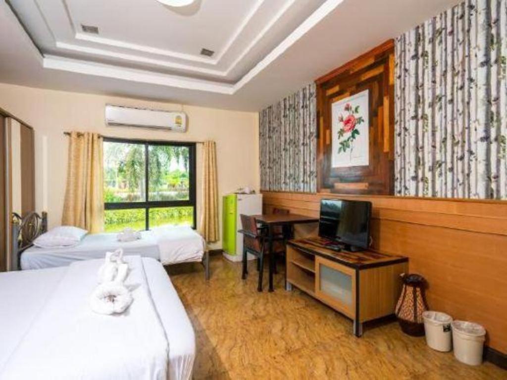 Prew Lom Chom Nam Resort Ban Phan Sadet Nok 외부 사진