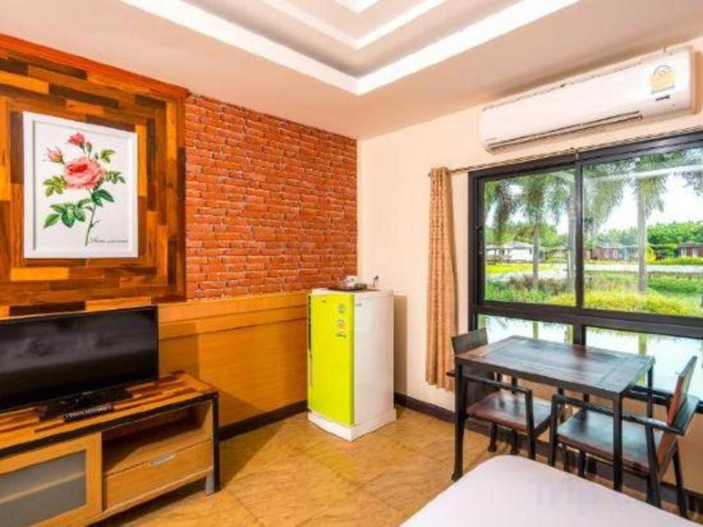 Prew Lom Chom Nam Resort Ban Phan Sadet Nok 외부 사진