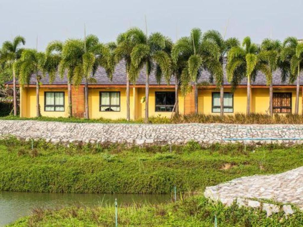 Prew Lom Chom Nam Resort Ban Phan Sadet Nok 외부 사진